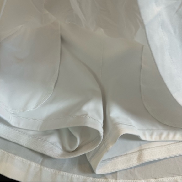 Athleta Weekender High Rise 14" Run Skort Skirt White Size Small NEW - Picture 9 of 9